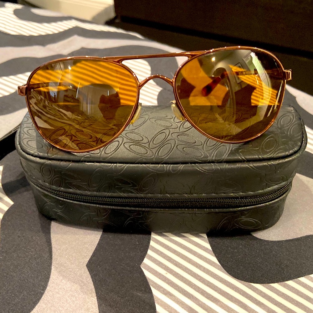 Oakley Given Rose Gold